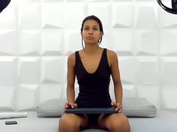 موعد غرامي مع حبيبته الشقراء و سكس رومانسي عنيف